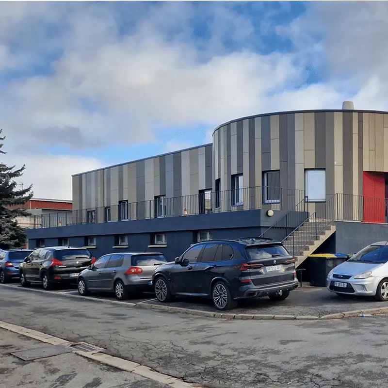 Vue du projet 1 côté stationnement 2