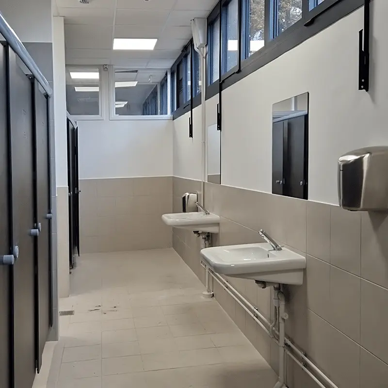 Vue intérieure - Vestiaires 1